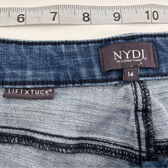 NYDJ Medium wash lightly distressed ankle length jeans size 14 - Picture 5 of 6